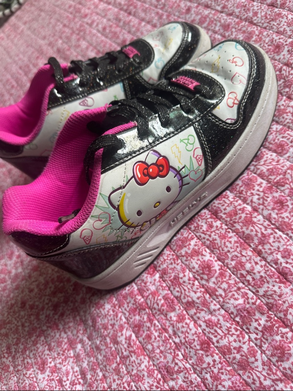 Heelys Kids Hello Kitty Black, White & Pink Skate Sneakers